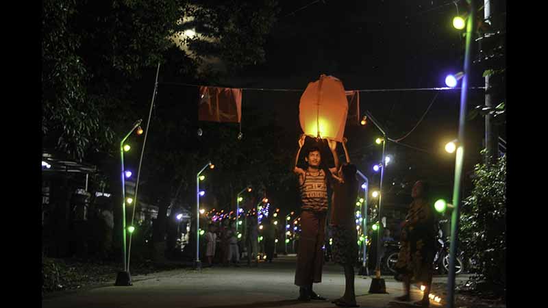 Stay at Home ပဲခူးမြို့ သီတင်းကျွတ်လပြည့်ည (ဓာတ်ပုံ)