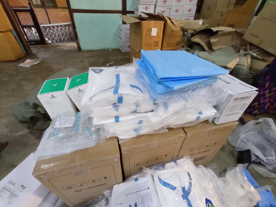 ချောက်မြို့နယ်၌ မဲရုံများအတွက် PPE ဝတ်စုံနှင့် ကိုဗစ်-၁၉ ကာကွယ်ရေးပစ္စည်းများ ဖြန့်ဝေ