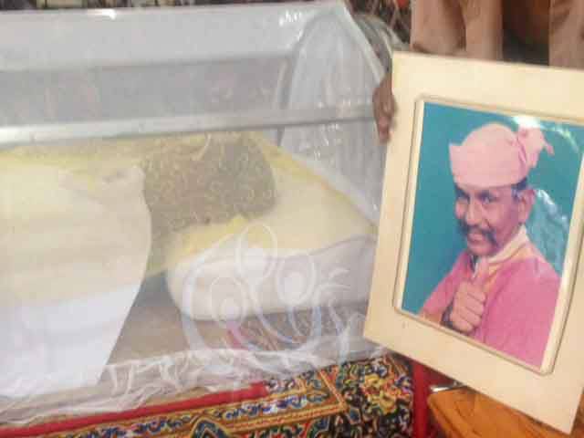 လူ႐ြွႊင္ေတာ္ ပါပါေလး ကြယ္လြန္