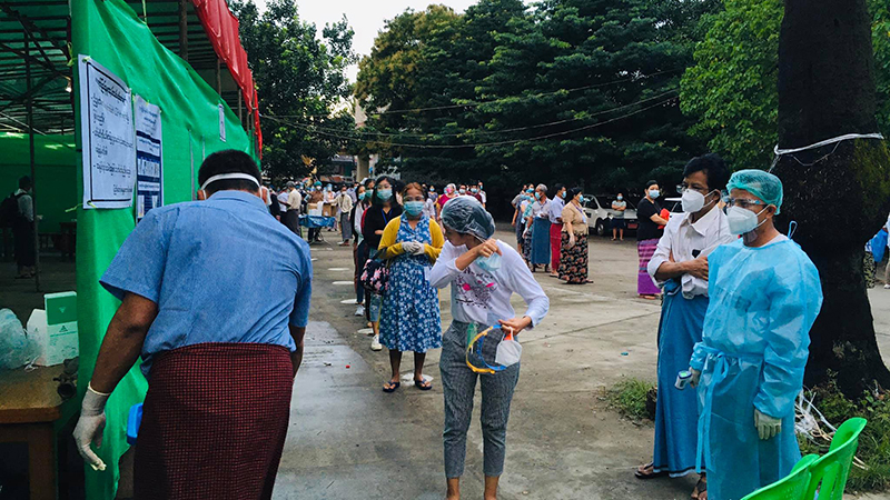 မရမ်းကုန်းမြို့နယ် မဲရုံများ၌ မဲပေးမှု မြင်ကွင်း (ဓာတ်ပုံ)