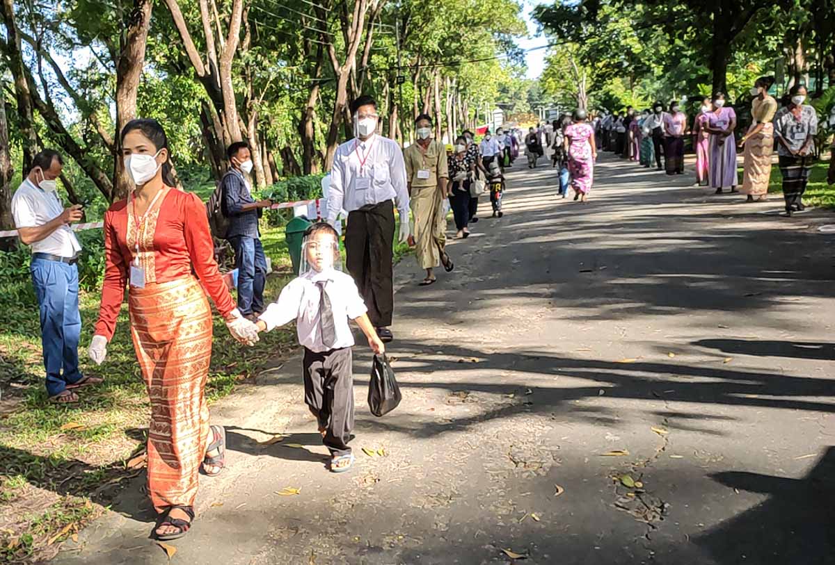 ပုသိမ်မြို့ တပ်မဲရုံများ လွတ်လပ်စွာမဲပေးနိုင်အောင် စီစဉ်ထား (ဓာတ်ပုံ)