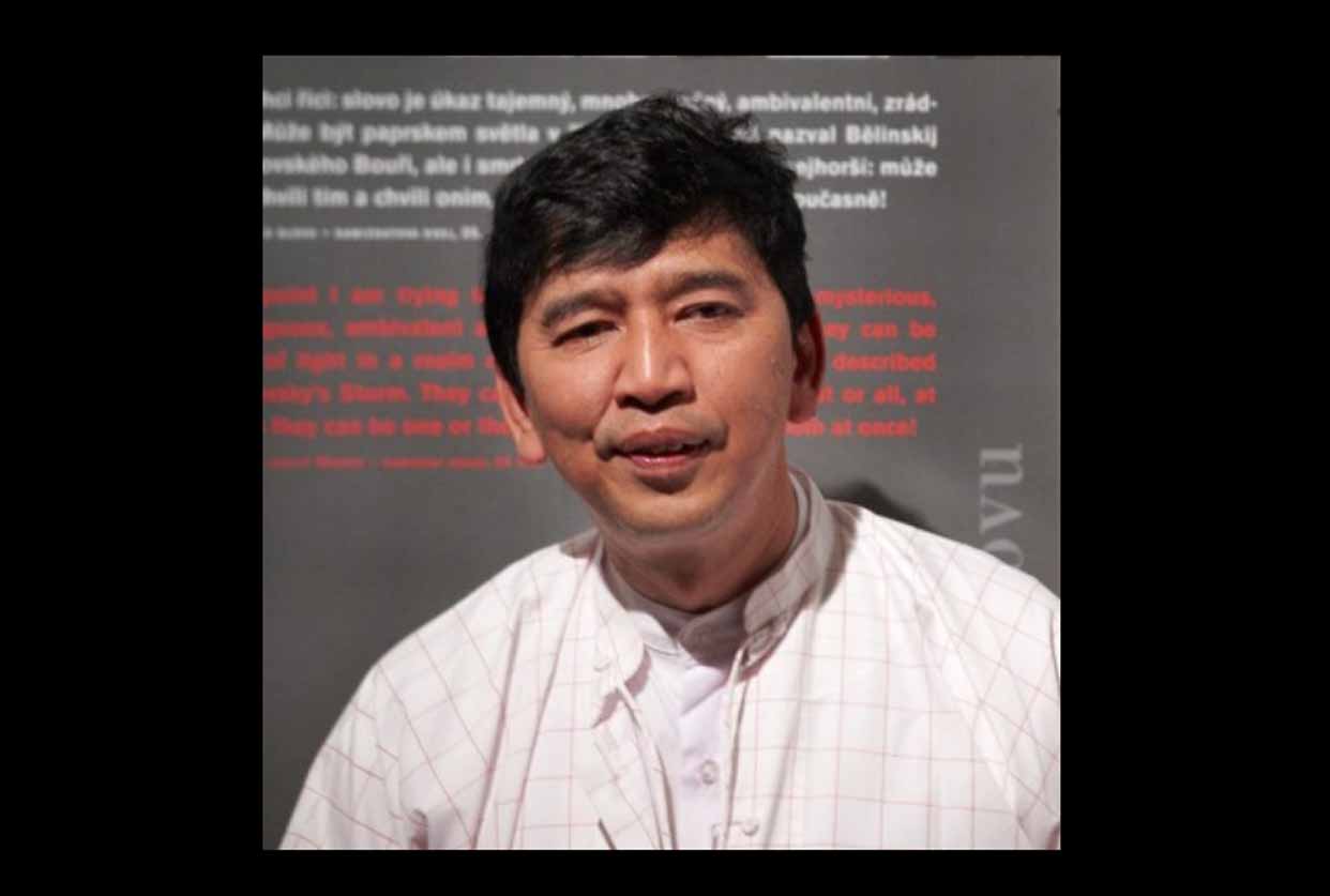 လွန်ခဲ့သည့် နှစ်ပေါင်း ၃၀ က မင်းကိုနိုင်၏ လက်ရာ-“အရူးတသိုက်နှင့် ထုပ်စည်းတိုးခြင်း" (ကဗျာ)