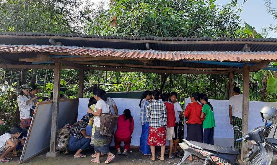 ဝိုင်းမော် ကေဘီစီစစ်ရှောင်စခန်းမှ မဲဆန္ဒရှင်များ မဲလာပေးမှု ရာခိုင်နှုန်း ထက်၀က်ခန့်သာရှိ