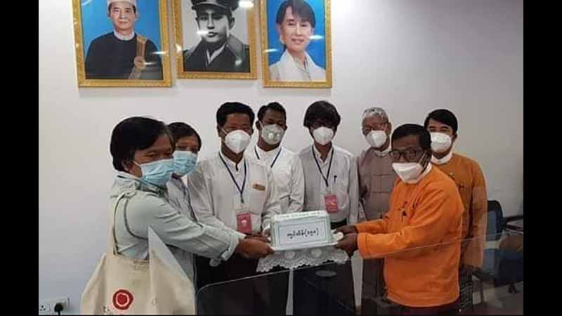 မန္တလေးတိုင်းရှိ နိုင်ငံရေးအကျဉ်းသားဟောင်းများကို ငွေကျပ် သိန်း ၁၅၀ လှူဒါန်း