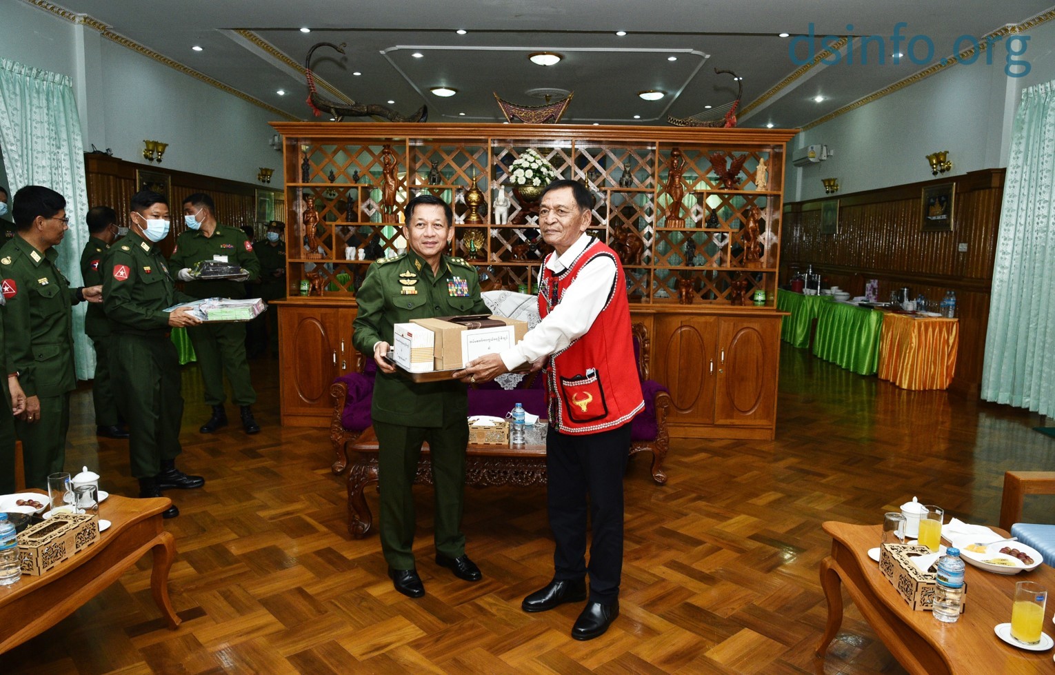 အန်စီအေလမ်းကြောင်းမှန်ပေါ်လျှောက်လှမ်းရန် UWSA ‘ဝ’ တပ်ဖွဲ့ကို ကာချုပ် တိုက်တွန်း