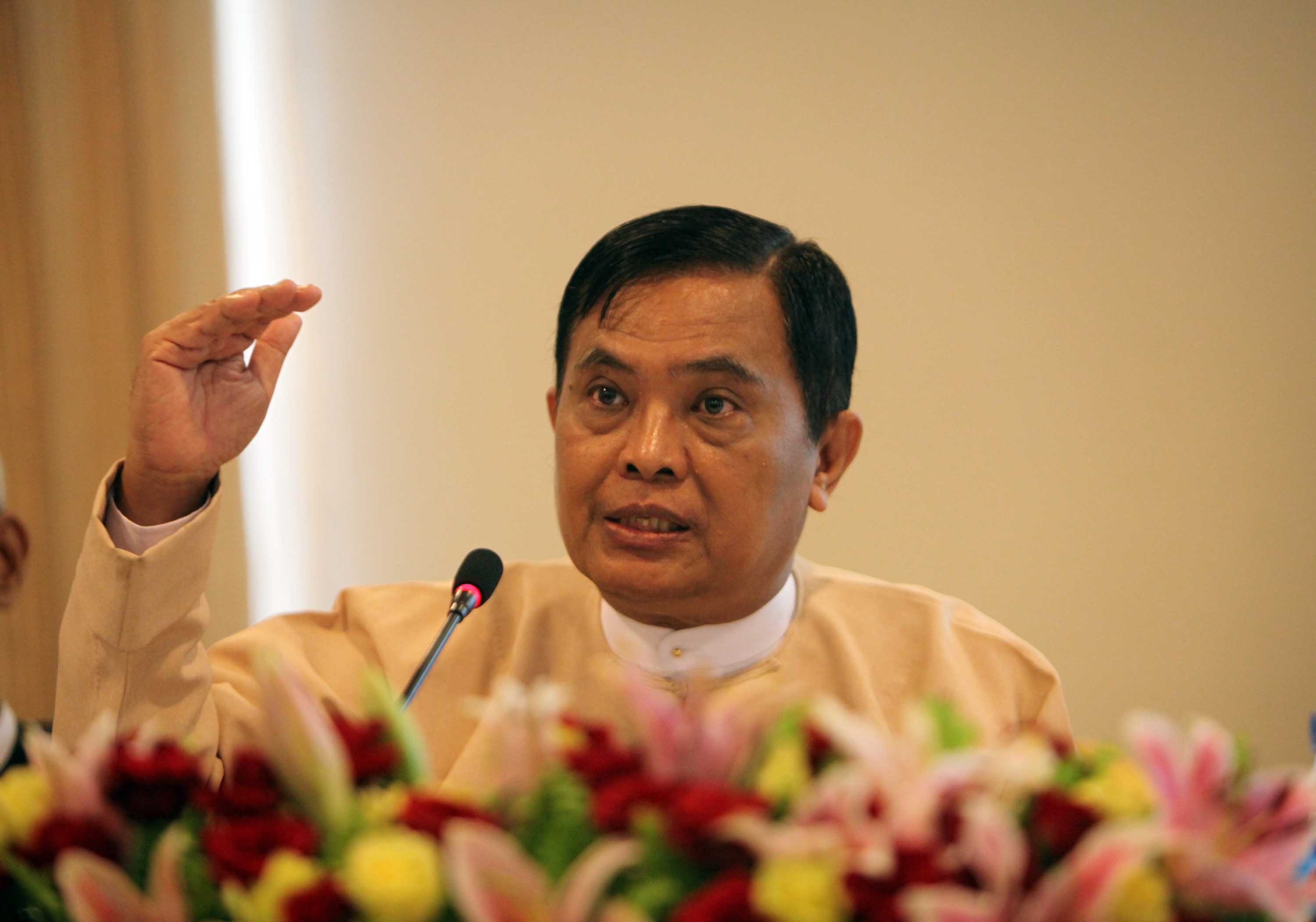 သေဘာထားကြဲလြဲမႈမ်ားကို ေစ့စပ္ညွိနႈိင္းသြားမည္ဟု ျပန္ၾကားေရး၀န္ၾကီး ေျပာ