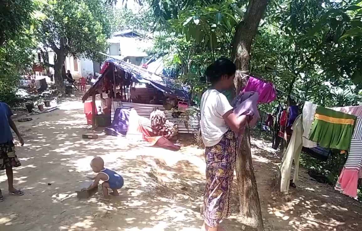 ဘူးသီးတောင်မြို့ရှိ ရခိုင်စစ်ဘေးရှောင်များ နေရပ်ပြန်ရန်အခက်အခဲများစွာရှိနေ