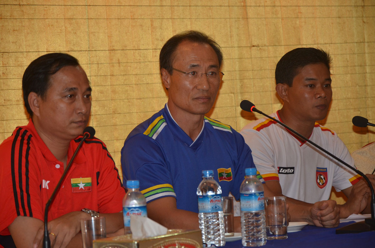 ျမန္မာယူ ၂၃ အသင္းအေျခအေန သတင္းစာ႐ွင္းလင္းပြဲ ျပုလုပ္ (ဓာတ္ပုံ)