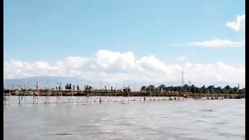 ဗန်းမော်တွင် ပေ ၁၇၀၀ ရှိ သစ်ဝါးအသုံးပြု မြစ်ကူးတံတားကို တရက်တည်း အပြီးဆောက်လုပ်