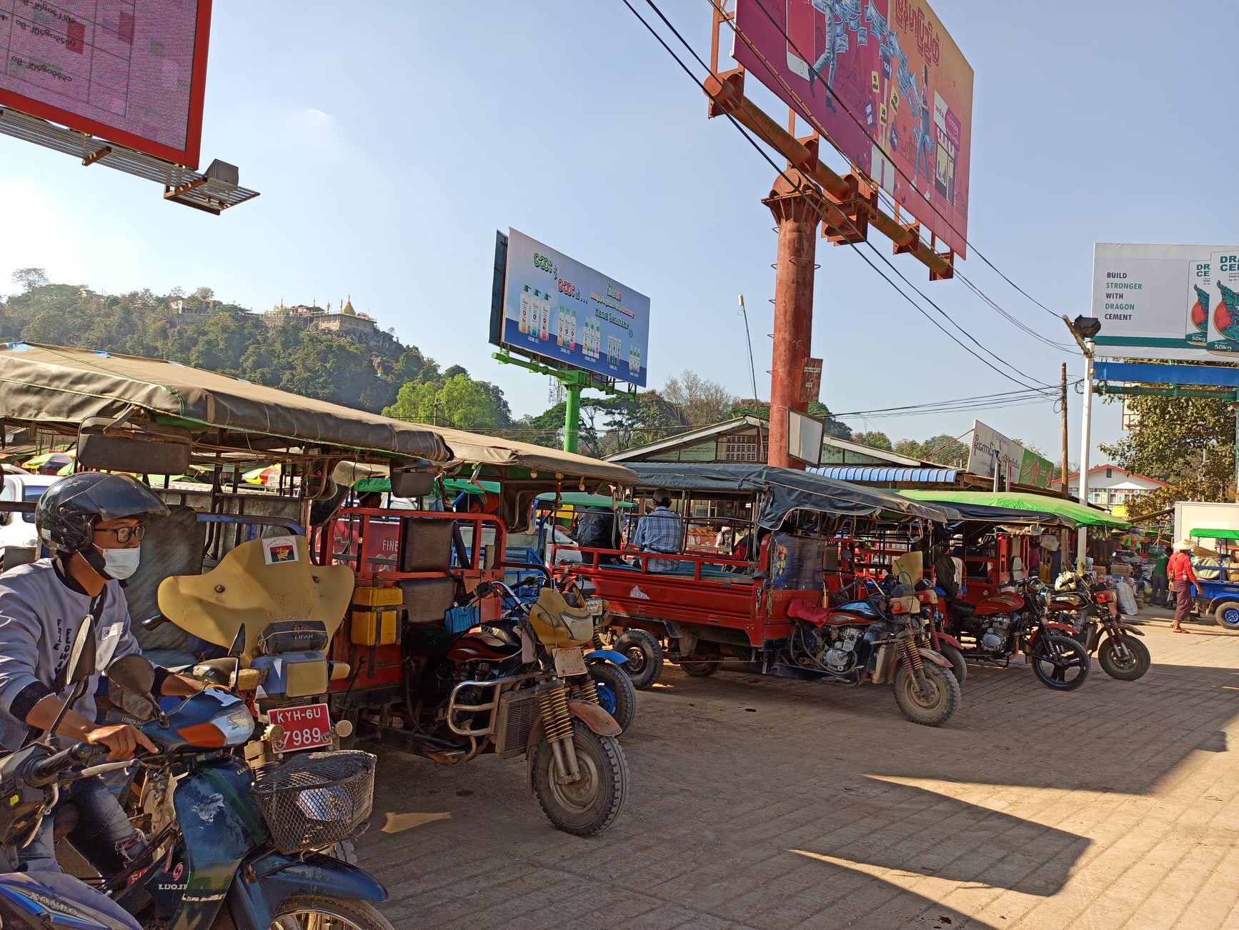 ကိုဗစ်ကာလကြာရှည်လာသဖြင့် လွိုင်ကော်သုံးဘီးမောင်းသူများ စားဝတ်နေရေး အခက်ကြုံ