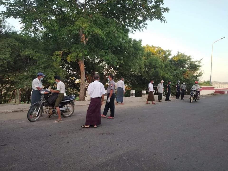 ဆိပ်ဖြူ ဒုမြို့နယ်အုပ်ချုပ်ရေးမှူးနှင့် ယာဉ်ကြီးကြပ်ရေးကော်မတီဥက္ကဋ္ဌတို့ ကိုဗစ်-၁၉ ပိုးတွေ့