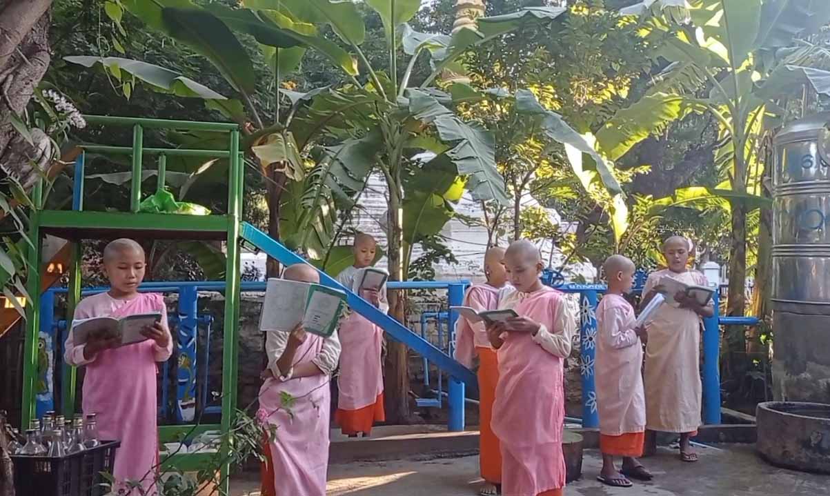 ကျောက်ဆည်မြို့နယ်က ရွှေဂူချောင်သီလရှင်ကျောင်းတွင် ဆွမ်းအလှူရှင်လိုအပ်နေ 