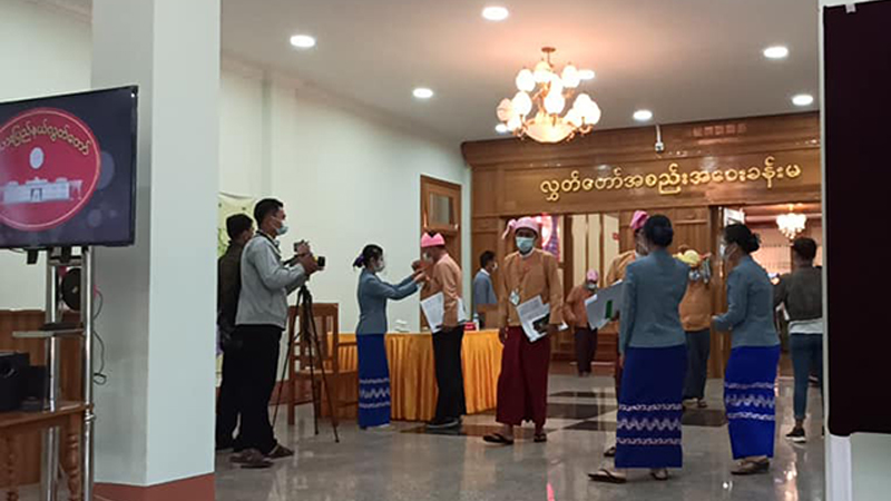 ရွှေ့ပြောင်းလုပ်သားများကို ကယားပြည်နယ်ဝင်ခွင့် ဆိုင်းငံ့ခြင်းမပြုရန် ကိုဗစ်ကော်မတီ ညွှန်ကြား