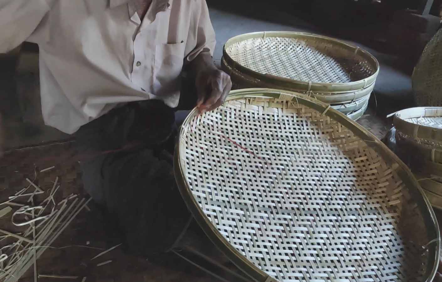 ဆန်ကော၊ ဆန်ခါနှင့် ပလုံး ရက်လုပ်ရောင်းချသူများ စားဝတ်နေရေးခက်ခဲနေ