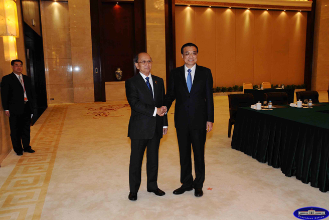 ဦးသိန္းစိန္နွင့္ တ႐ုတ္၀န္ၾကီးခ်ဳပ္ ၂ နုိင္ငံ ဘက္စုံပူးေပါင္းေရး ေဆြးေနြး