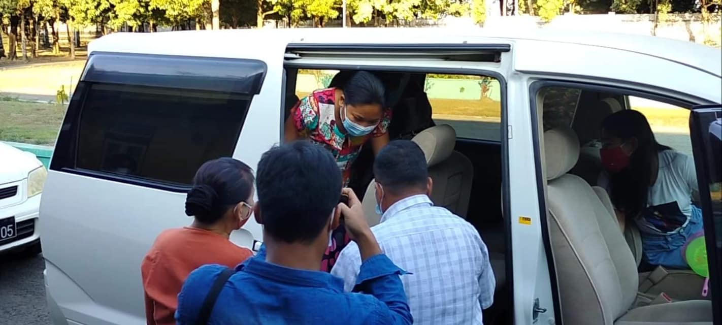 ပြန်လွတ်လာသည့် အန်အယ်လ်ဒီပါတီဝင် ၃ ဦး စစ်တွေရောက်၊ မိသားစုနှင့် အဆက်အသွယ်ပြန်ရ 