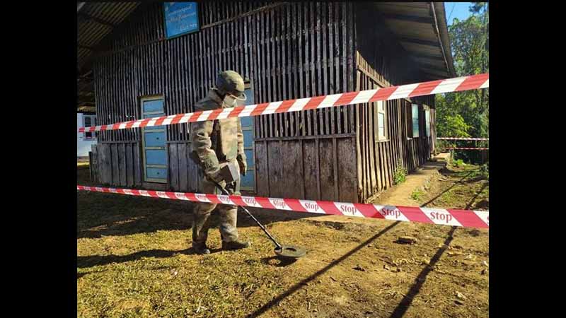 ဝိုင်းမော်တွင် တိုက်ပွဲရှောင်ပြည်သူများ ပြန်နေထိုင်နိုင်ရန် တပ်မတော်က မိုင်းရှင်းပေးခဲ့