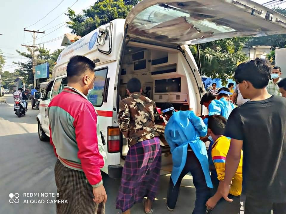 မန္တလေးမြို့ရှိ ဆောက်လုပ်ဆဲ တိုက်ပေါ်မှ အမျိုးသား ၁ ဦး ပြုတ်ကျ