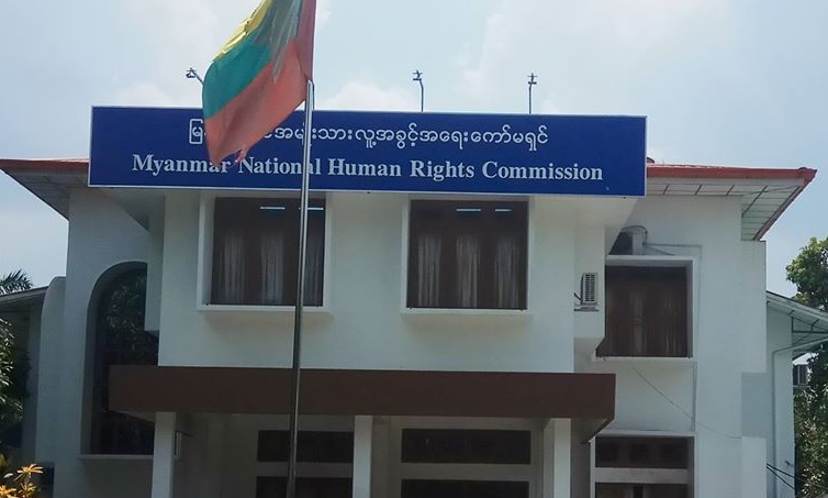 ကိုဗစ်ရောဂါပိုး ကူးစက်နိုင်ခြေ အများဆုံးရှိသူများကို  ကာကွယ်ဆေးထိုးပေးရန် ကော်မရှင်အကြံပြု