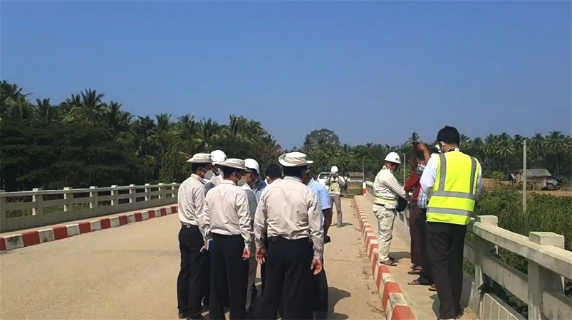 ရခိုင်နှင့်ဧရာဝတီကို ချိတ်ဆက်မည့် ၉၇ မိုင်ဝန်းကျင် မြေသားလမ်း စတင်