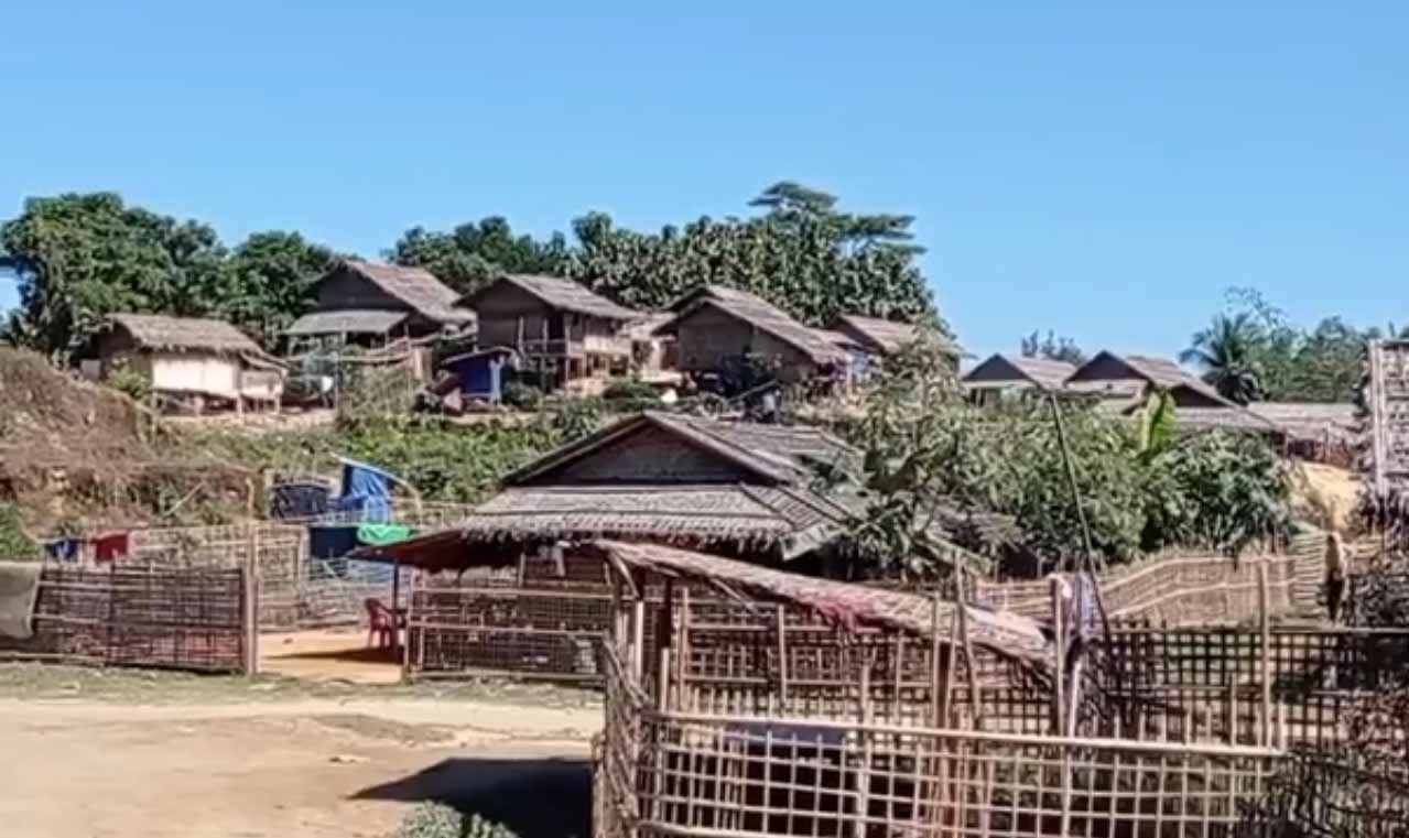ရခိုင်တွင် တိုက်ပွဲကြောင့် ​ကျေးရွာများပျက်စီးဆုံးရှုံးမှုစာရင်း ကွင်းဆင်းစစ်ဆေးပေးရန် တောင်းဆို
