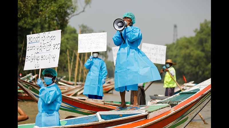 ကမာအောင်စက်တပ်သမ္ဗာန်အဖွဲ့၏ စုကြေးငွေရှင်းတမ်း အမြန်ဖြေရှင်းပေးရန် ဆန္ဒပြ (ဓာတ်ပုံ)