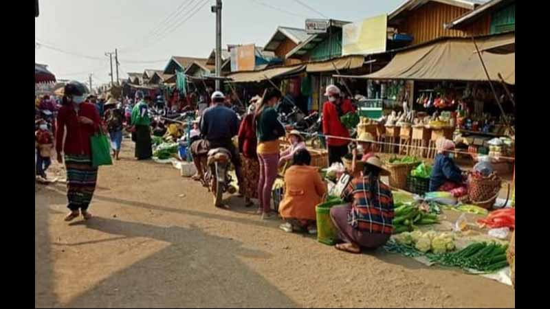ကောလင်းမြို့မဈေးတွင် ကိုဗစ်ပိုးတွေ့သဖြင့် ဈေးအားလုံး ယာယီပိတ်