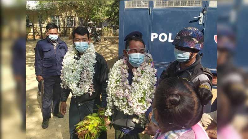 ပုဒ်မ ၃ ခုဖြင့်အမှုဖွင့်ခံထားရသည့် တပ်မတော်ထောက်ခံပွဲ ဦးဆောင်သူ ၂ ဦး လာရောက်အဖမ်းခံ