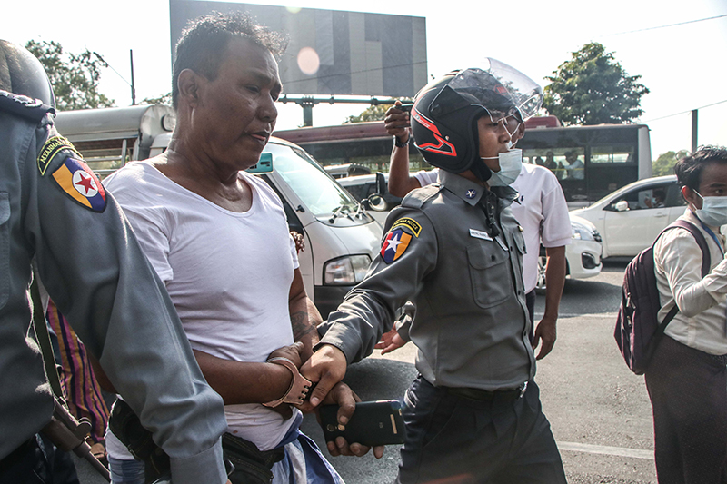 တာမွေတွင် ရွေးကောက်ပွဲကော်မရှင်ကို ကန့်ကွက်ဆန္ဒပြသူအချို့ ဖမ်းဆီးခံရ (ဓာတ်ပုံ)