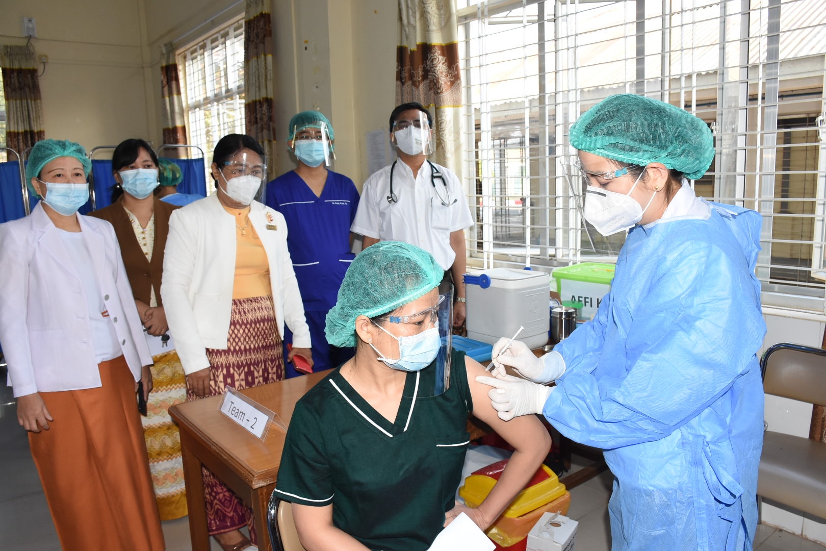 မြန်မာနိုင်ငံတွင် ကိုဗစ်-၁၉ ကာကွယ်ဆေး စတင်ထိုးပေး (ဓာတ်ပုံ)