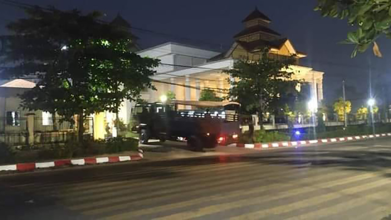 ပဲခူးတိုင်း ဝန်ကြီးအချို့နှင့် လွှတ်တော်ကိုယ်စားလှယ်အချို့နေအိမ် ပြန်ရောက်