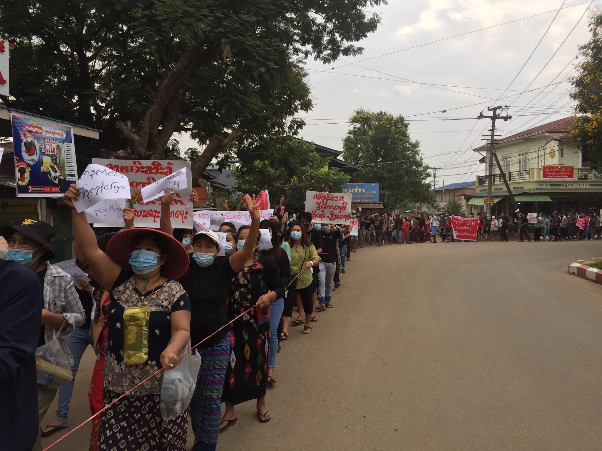 စစ်အာဏာရှင်အလိုမရှိကြောင်း ရေးမြို့နယ် ချီတက်ဆန္ဒပြပွဲ မြင်ကွင်း