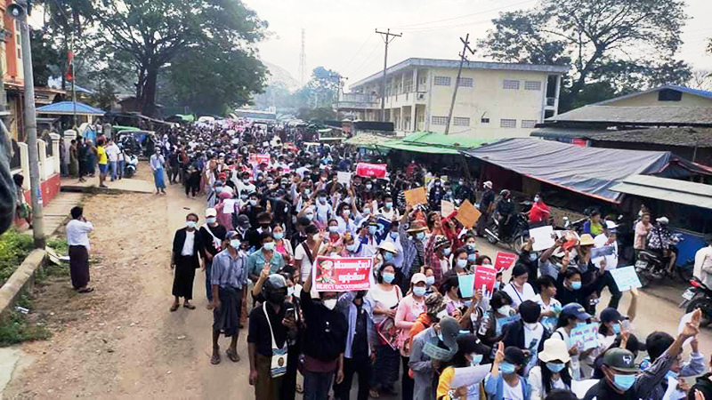 အာဏာသိမ်း စစ်အစိုးရကို တောင်ငူဒေသခံ သိန်းချီဆန္ဒပြ