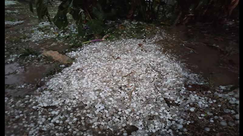 လွိုင်ကော်မြို့တွင် မိုးသီးကြွေ
