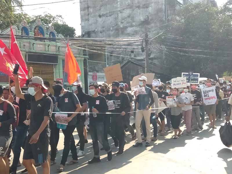 တာမွေမြို့နယ် ကျောက်မြောင်းတွင် စစ်အစိုးရကို မျိုးဆက်သစ်လူငယ်များက လှည့်လည်ဆန္ဒပြ