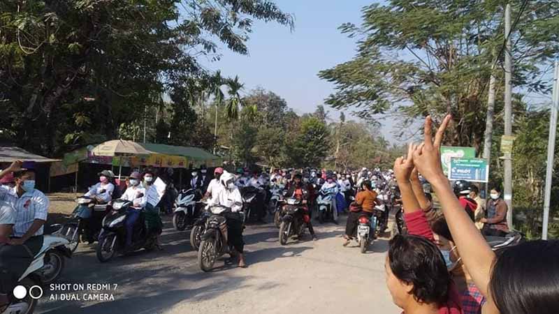 စစ်အာဏာရှင်ဆန့်ကျင်ရေး ဟင်္သာတမြို့ မြင်ကွင်း