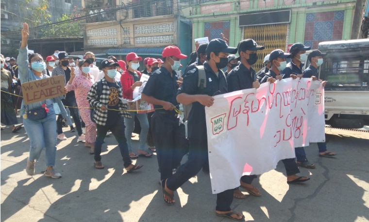 မြန်မာ့မီးရထားဝန်ထမ်းများ သပိတ်မှောက်