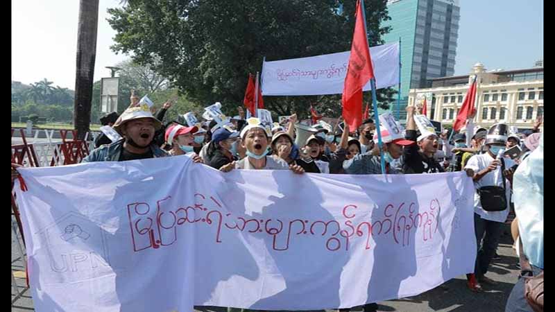 စစ်အာဏာရှင်ဆန့်ကျင်ရေး တာချီလိတ်ဆန္ဒပြပွဲတွင် လူဦးရေ သိန်းချီပါဝင်လာ