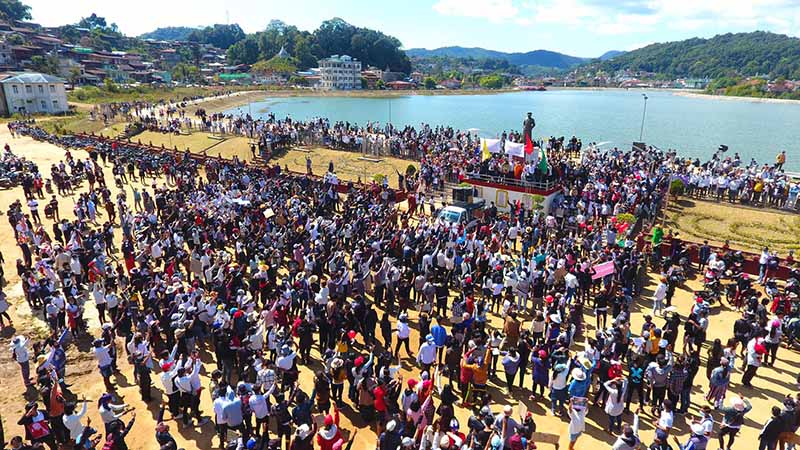 ဒရုန်းဖြင့် ရိုက်ထားသည့် မိုးကုတ်မြို့က စစ်အာဏာရှင်ဆန့်ကျင်ရေး ဆန္ဒပြပွဲ မြင်ကွင်း
