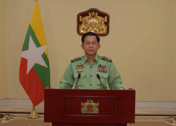 နိုင်ငံ့ဝန်ထမ်းများ နိုင်ငံရေးဆောင်ရွက်၍ မရဟု အာဏာသိမ်း စစ်ခေါင်းဆောင်ပြော