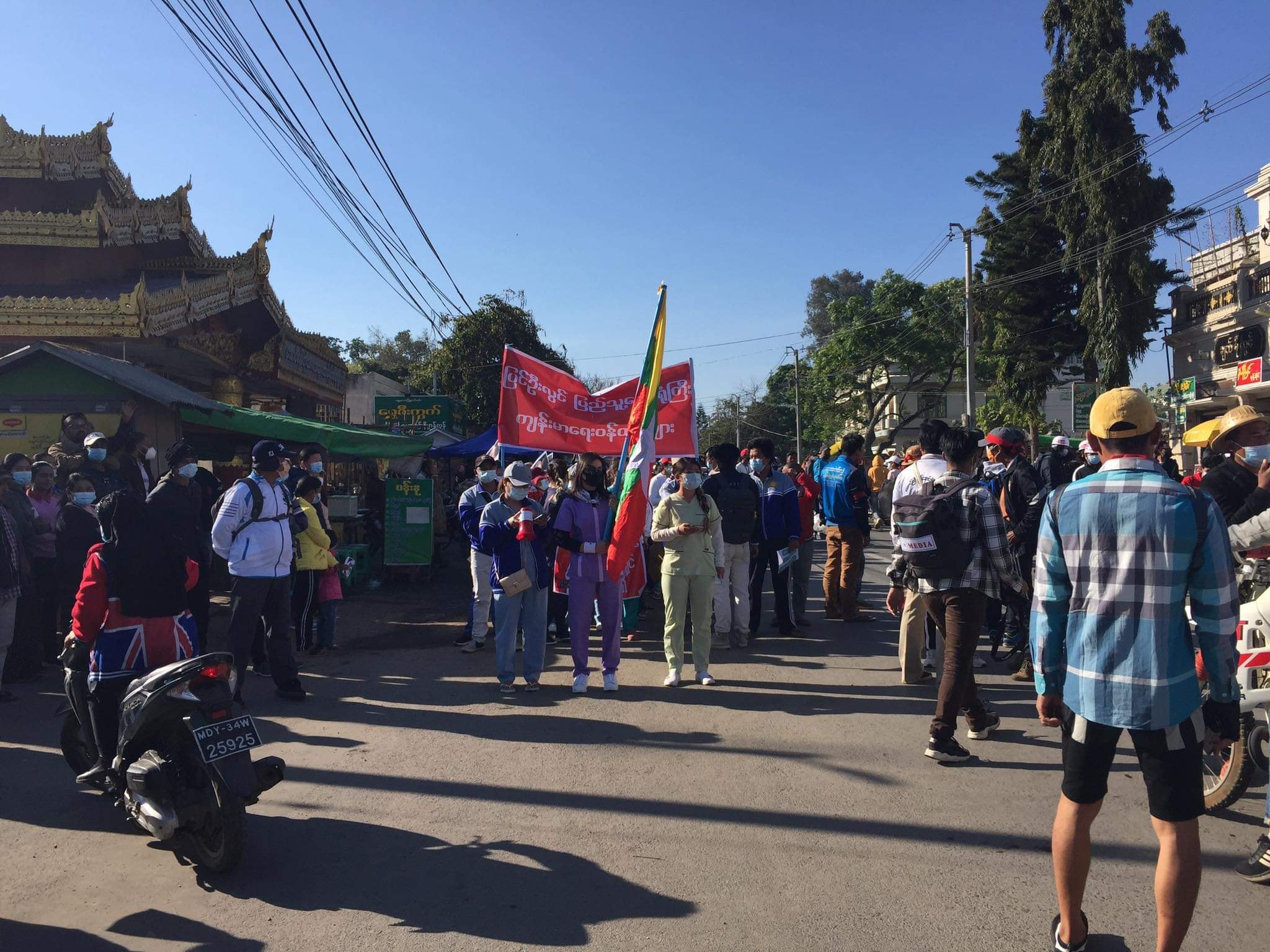စစ်အာဏာရှင်စနစ် ဆန့်ကျင်ရေး ပြင်ဦးလွင်မြို့တွင် လူအင်အား တစ်သိန်းနီးပါး ဆန္ဒထုတ်ဖော်