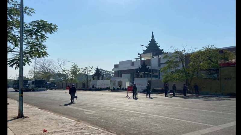 မန္တလေးတွင် စစ်အာဏာရှင်ဆန့်ကျင်ရေးဆန္ဒပြသဖြင့် ဖမ်းဆီးခံရသူ ၈၀ ခန့်ကို ရုံးထုတ်မည်