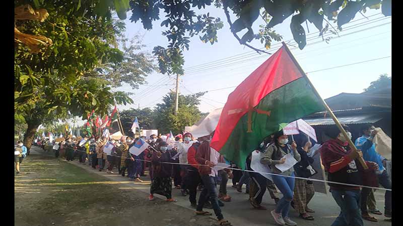 ၀ိုင်းမော်တွင် ခရစ်ယာန်ဘာသာ၀င်များ ဓမ္မသီချင်းသီဆိုက စစ်အစိုးရကို ငြိမ်းချမ်းစွာ