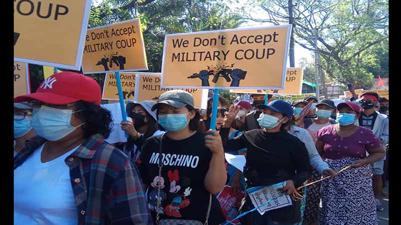 ရေးမြို့မှာ စစ်အာဏာရှင်ဆန့်ကျင်ရေး ပြည်သူထောင်ချီ ဆန္ဒပြ