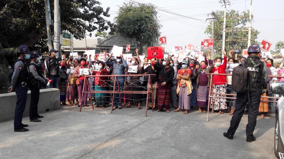 မန္တလေးတိုင်းဝန်ကြီးချုပ် ဒေါက်တာဇော်မြင့်မောင်ကို ရုံးထုတ်
