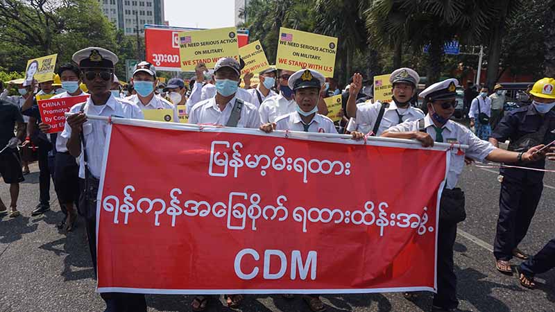စစ်အာဏာရှင်စနစ်အလိုမရှိ‌ကြောင်း ရန်ကုန် မီးရထားဝန်ထမ်းများ ဆန္ဒထုတ်ဖော်