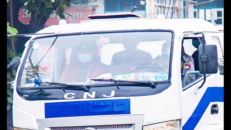 ဖြူးမြို့နယ်တွင် မီးသတ်ယာဉ်မောင်းအချို့ ရဲဝတ်စုံဝတ်ထားဟု ဆန္ဒပြသူများ ပြော