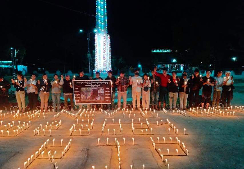 မမြသွဲ့သွဲ့ခိုင်အတွက် တမူး ကူကီးလူငယ်အဖွဲ့ ဖယောင်းတိုင်ထွန်း မေတ္တာပို့