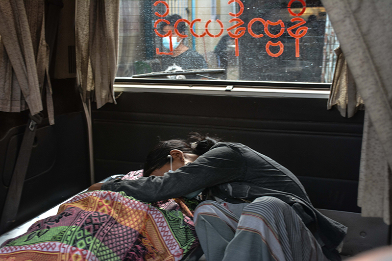 လုံခြုံရေးတပ်ဖွဲ့၏ ပစ်ခတ်မှုကြောင့် ကျဆုံးသွားသူ ၂ ဦးကို နေအိမ်ပြန်သယ်
