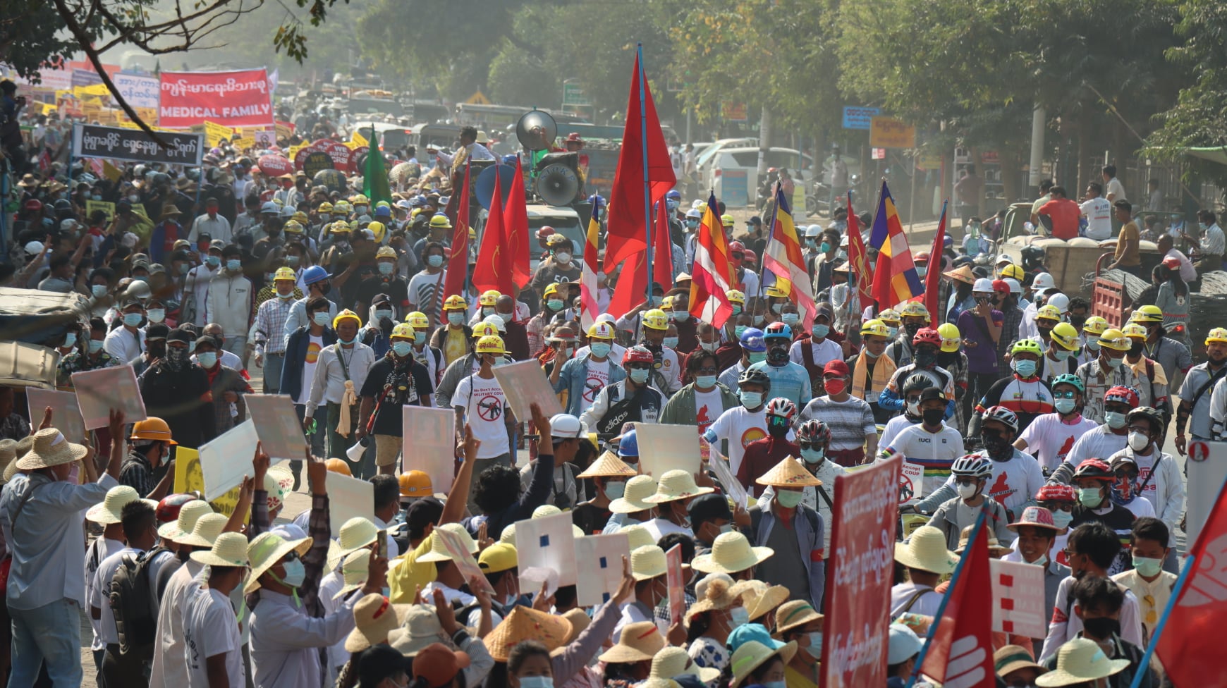 မုံရွာတွင် စစ်အာဏာရှင်ဆန့်ကျင်ရေး လူထုသပိတ်ဆက်လုပ်၊ မြို့နယ်လုံးကျွတ်ညီလာခံ ကျင်းပမည်